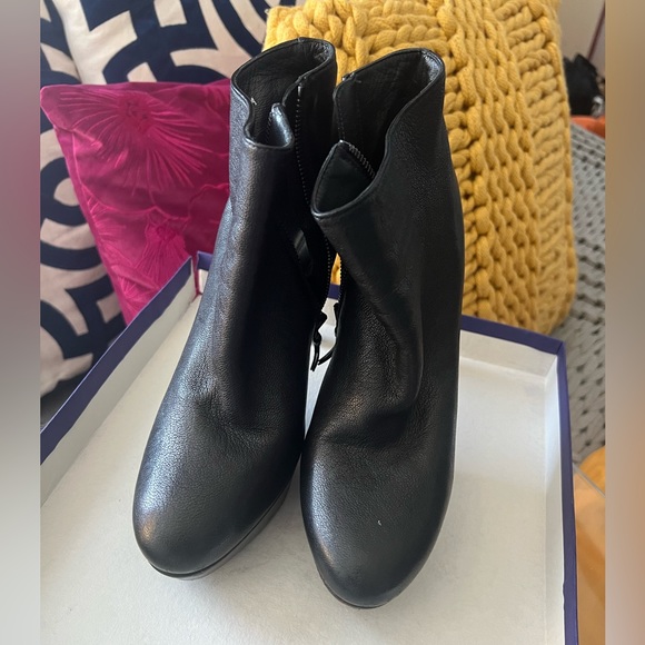 Stuart Weitzman Shoe Booties - Picture 2 of 8
